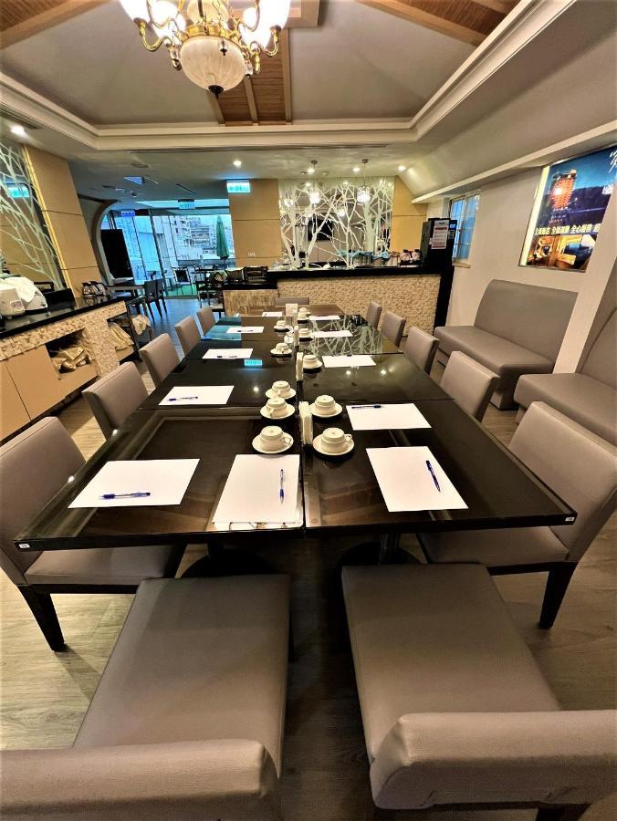 Link World Hotel Taipei Extérieur photo